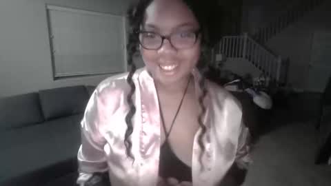 Snapshot of lusciouskoko chatting on November 2025 11:09:02 AM Luscious Koko online show from November 2025 11:09:02 AM