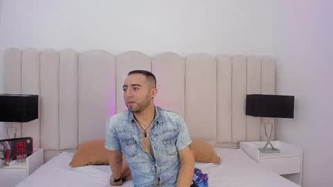 Snapshot of lushian_luna chatting on May 2026 04:04:01 PM Lushian And Luna online show from May 2026 04:04:01 PM