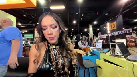 SHOWS ALL MONDAY WEDNESDAYFRIDAYSATURDAY  IN THE MORNING online show from April 2026 05:50:02 PM