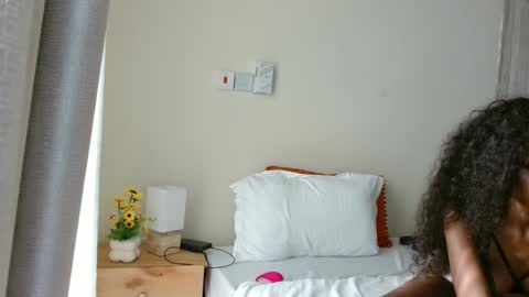 Karly    follow for next broadcast updates kisses online show from November 2025 04:18:02 AM