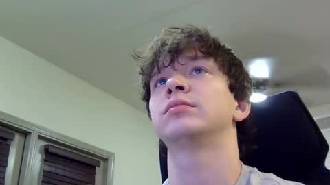 LustfulLives online show from April 2026 04:32:02 AM