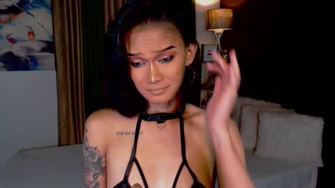 Snapshot of lustfulltrans chatting on February 2025 05:34:01 PM AdriannaFowks online show from February 2025 05:34:01 PM