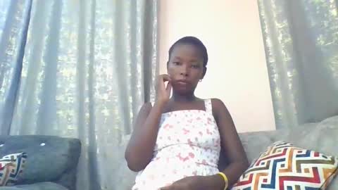 Snapshot of lustrousnerd chatting on December 2024 02:47:02 AM Noreh online show from December 2024 02:47:02 AM