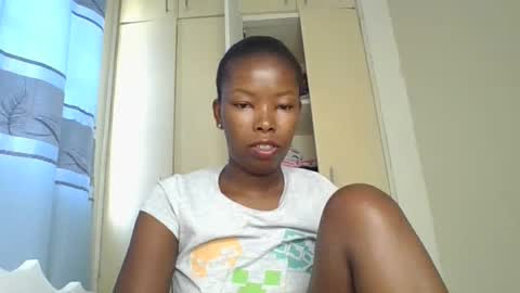 Snapshot of lustrousnerd chatting on October 2025 03:46:02 AM Noreh online show from October 2025 03:46:02 AM