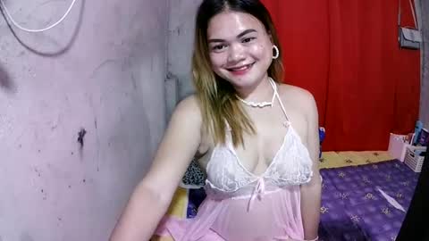 Flora Mae online show from July 2026 03:58:02 PM