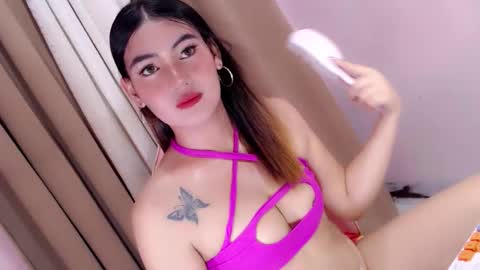 lustyseraphina online show from October 2025 12:00:01 AM