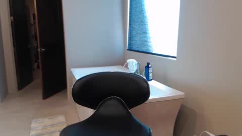 luv_missle online show from March 2025 07:59:02 PM