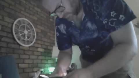 Snapshot of luvbignaturalz chatting on November 2025 07:40:01 AM Captain Motorboa7 online show from November 2025 07:40:01 AM