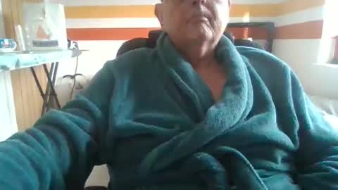 Snapshot of luvbigtits271 chatting on January 2026 12:00:01 PM luvbigtits271 online show from January 2026 12:00:01 PM