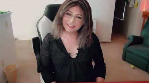 Britney online show from November 2025 08:18:01 PM