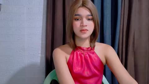 queen lux online show from February 2026 01:09:02 AM