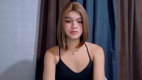 queen lux online show from February 2026 09:27:02 AM