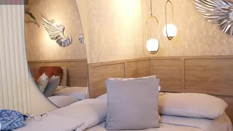 Luxa  online show from April 2026 01:03:02 PM