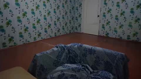 Snapshot of luxeboy_ chatting on September 2025 07:02:02 PM Mike online show from September 2025 07:02:02 PM