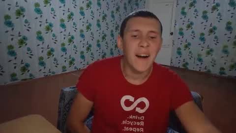 Snapshot of luxeboy_ chatting on September 2025 08:33:01 PM Mike online show from September 2025 08:33:01 PM
