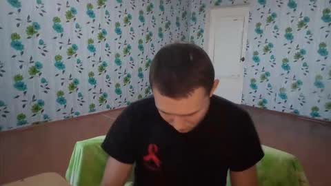 Snapshot of luxeboy_ chatting on September 2025 09:02:01 AM Mike online show from September 2025 09:02:01 AM