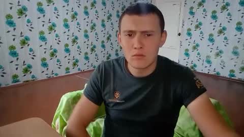 Snapshot of luxeboy_ chatting on September 2025 09:47:01 AM Mike online show from September 2025 09:47:01 AM