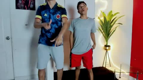 Snapshot of luxhousexx chatting on April 2026 01:21:01 AM Jackson and Matt online show from April 2026 01:21:01 AM