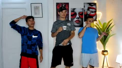 Snapshot of luxhousexx chatting on April 2026 02:29:02 AM Jackson and Matt online show from April 2026 02:29:02 AM