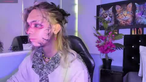 Luxiel 3 online show from November 2025 09:30:02 PM