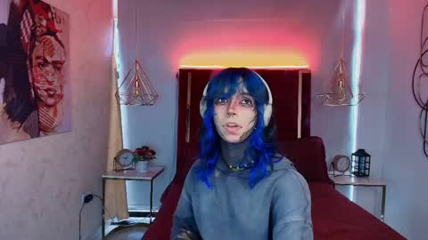 Snapshot of luxiel_ chatting on May 2026 09:00:01 PM Luxiel 3 online show from May 2026 09:00:01 PM