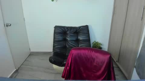 Snapshot of luxrx chatting on May 2026 07:08:01 PM luxrx online show from May 2026 07:08:01 PM