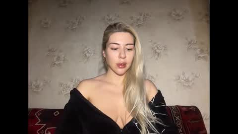 LuxSonyaStar online show from December 2025 12:45:01 PM