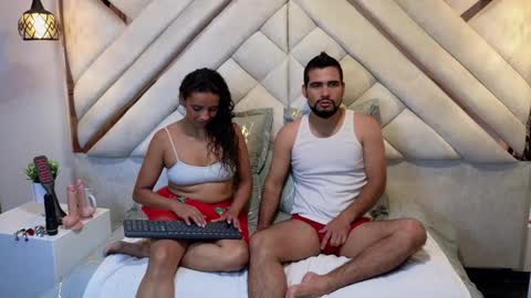 Lesly And Arnold online show from February 2025 03:45:01 AM