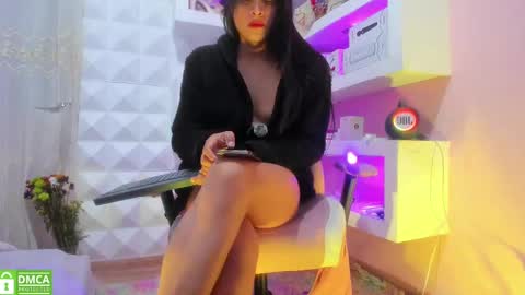Luz online show from October 2025 12:09:01 AM