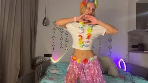 lxsundolyxl_ online show from October 2025 03:26:02 AM