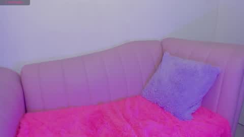 Snapshot of lya_dubois_ chatting on February 2026 10:24:01 PM LYA DUBOIS online show from February 2026 10:24:01 PM