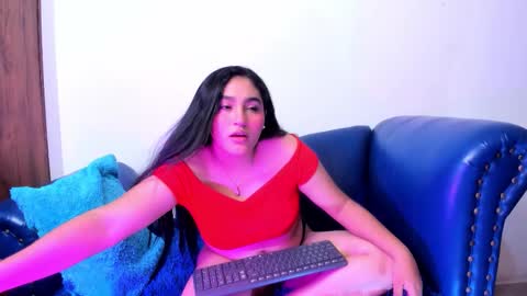 Snapshot of lya_dubois_ chatting on February 2026 01:28:02 PM LYA DUBOIS online show from February 2026 01:28:02 PM