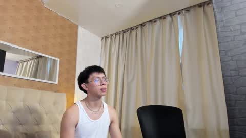 Lyan online show from October 2025 07:36:02 PM