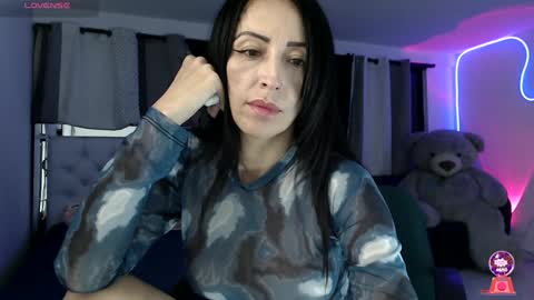 Lyann  online show from January 2025 12:52:02 AM