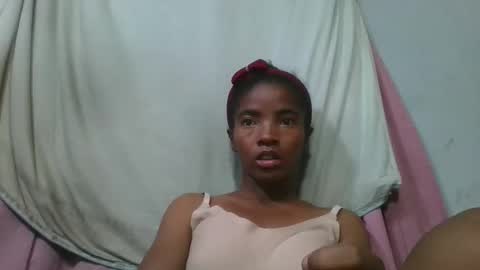lydie856696 online show from May 2026 04:15:02 PM