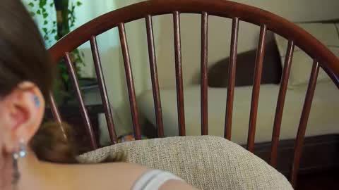 hi im Lyle online show from February 2025 06:07:01 AM