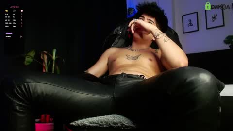 Lyle Bennett Freelance Model online show from May 2026 08:36:01 PM