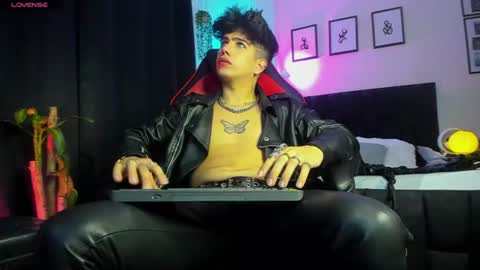 Lyle Bennett Freelance Model online show from July 2026 11:23:02 AM