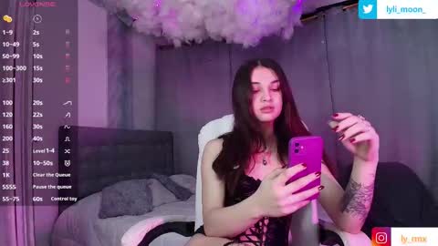 Littl online show from November 2025 03:50:02 AM