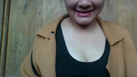 lylymai online show from September 2025 01:44:02 AM