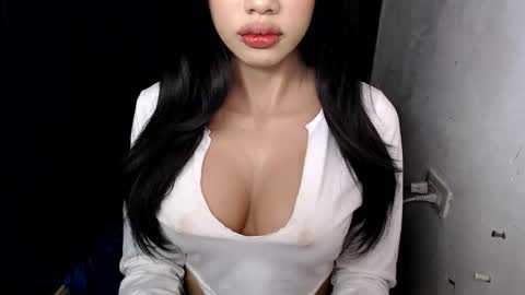 Lyn online show from March 2026 10:32:02 AM