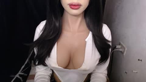 Lyn online show from March 2026 11:47:02 AM