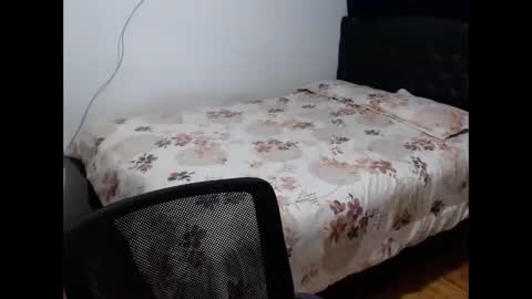 lyna online show from March 2026 05:03:02 AM