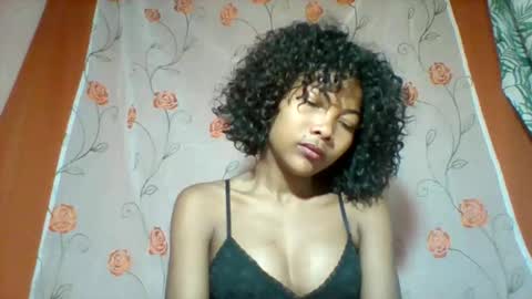 Snapshot of lyndah19 chatting on November 2025 06:46:02 AM lyndah19 online show from November 2025 06:46:02 AM