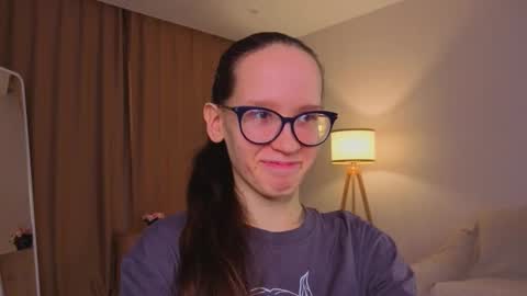 Sara online show from March 2026 04:21:01 PM