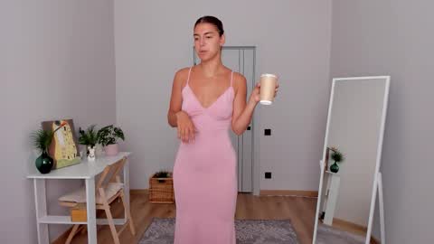  LYNN  online show from September 2025 06:14:01 AM