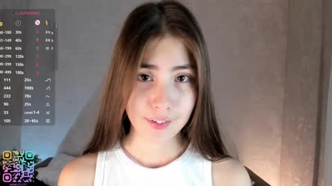 Snapshot of lynnaaspen chatting on October 2025 01:23:01 PM Ellie online show from October 2025 01:23:01 PM