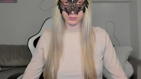 lynnadream_ online show from June 2026 02:02:02 AM