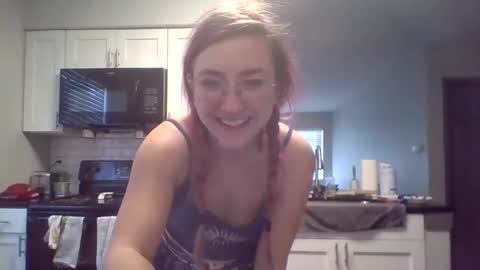 Lynn  online show from February 2026 03:43:01 PM