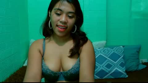 Snapshot of lynskaye2005 chatting on July 2026 07:39:01 PM Lyn online show from July 2026 07:39:01 PM